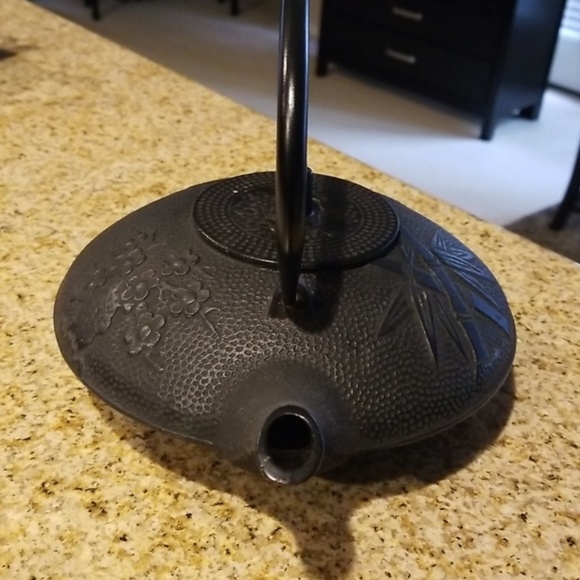 Black Japanese teapot - Picture 2 of 7